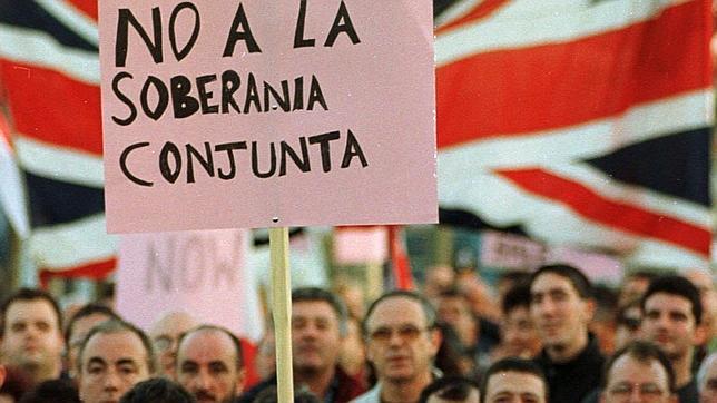 Londres garantiza a Gibraltar que no negociará la soberanía con España sin su consentimiento