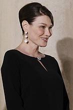 Carla Bruni vuelve a ejercer de anfitriona en el Elíseo