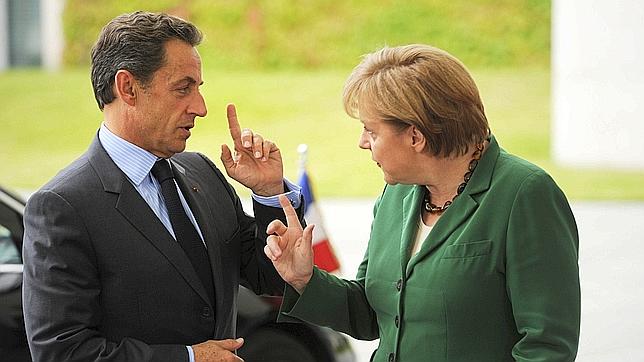Sarkozy y Merkel amenazan a Grecia con bloquear el rescate