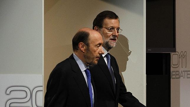 La reforma laboral marca el primer encuentro en Moncloa entre Rajoy y Rubalcaba