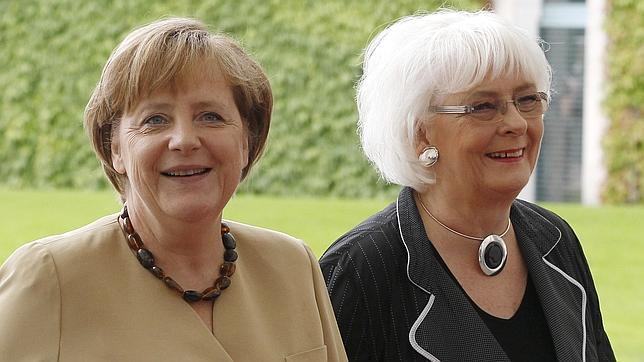 Fitch confirma el éxito del «modelo islandés»