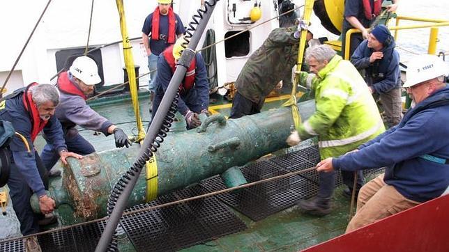 Odyssey expolió 16 cañones de bronce en 2006