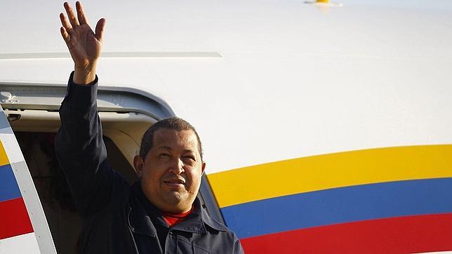 Chávez viaja hoy a Cuba para operarse de un nuevo tumor