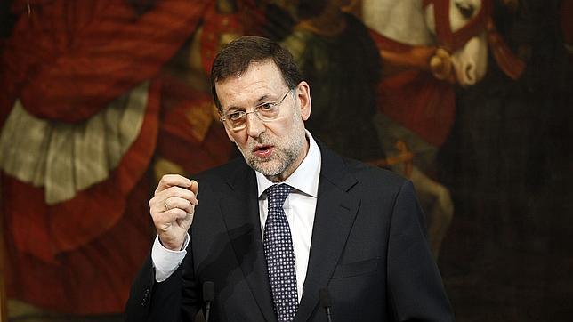 Rajoy responde al PSOE que «no abdicará» de su deber y mantendrá la reforma laboral