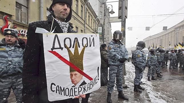 Cadena humana contra Putin a una semana de las elecciones