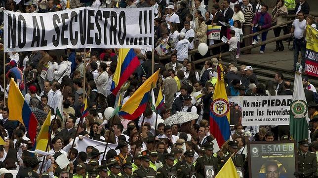 Las FARC se financiarán con la venta ilegal de oro y el narcotráfico