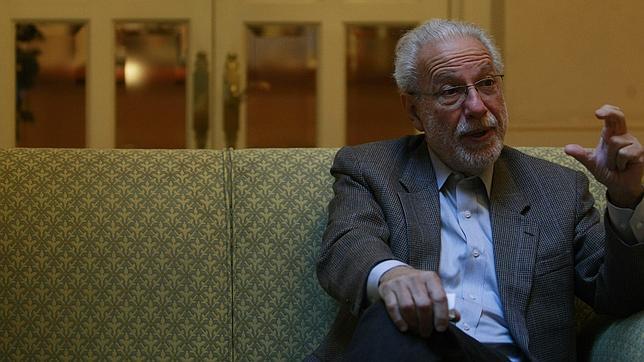 El BBVA premia a Ciro de Quadros, un «héroe de la salud global»