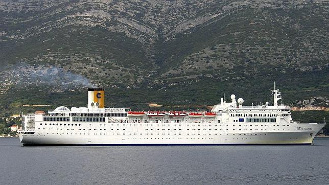 El crucero a la deriva en el Índico no podrá ser remolcado hasta el mediodía