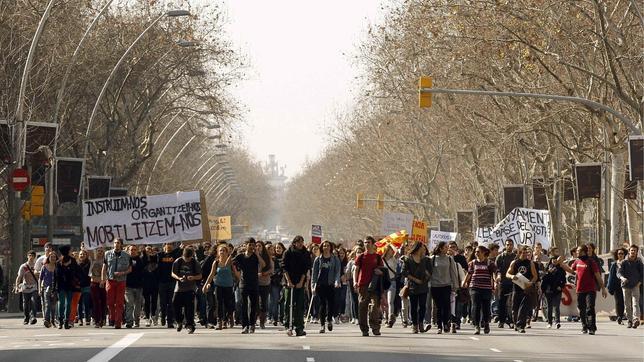 La Generalitat dice que los violentos no representan a la universidad