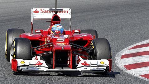 Alonso afina el F2012 con un simulacro de carrera