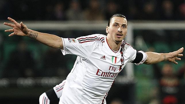 Ibrahimovic lanza al Milán en Palermo