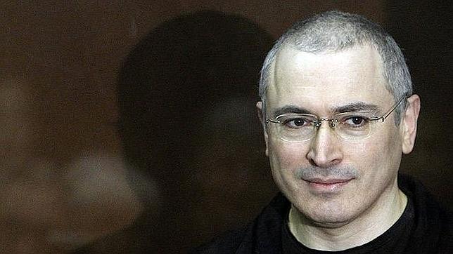 Medvédev ordena revisar la condena al exmagnate opositor ruso Jodorkovski