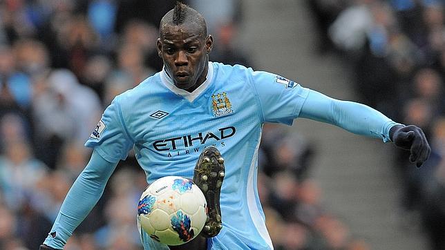 El Manchester City multa a Balotelli por ir a un club de «striptease» antes de un partido