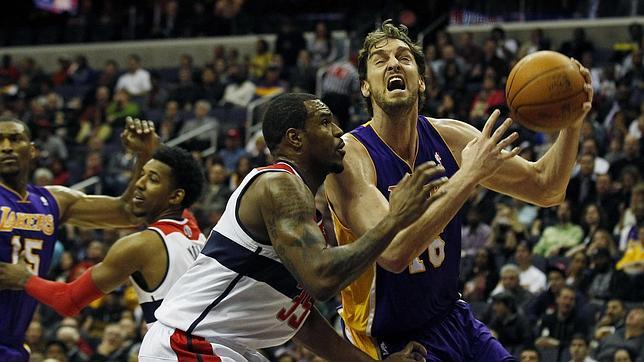 Los Lakers vuelven a caer contra un equipo perdedor