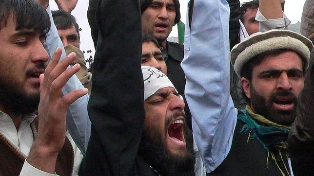 «Amo a mi padre, pero me habría disparado a mí también si llego a salir de mi escondite»