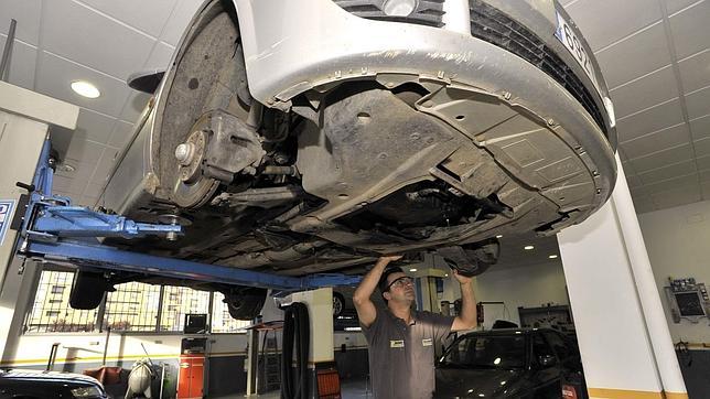 En 2011 cerraron 2.500 talleres de reparación de automóviles por la crisis