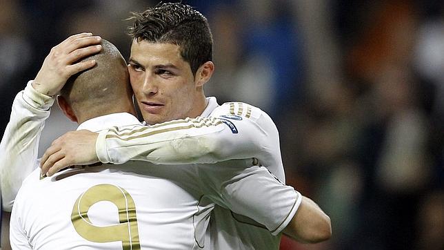 Una paciente tarea de demolición en el Bernabéu