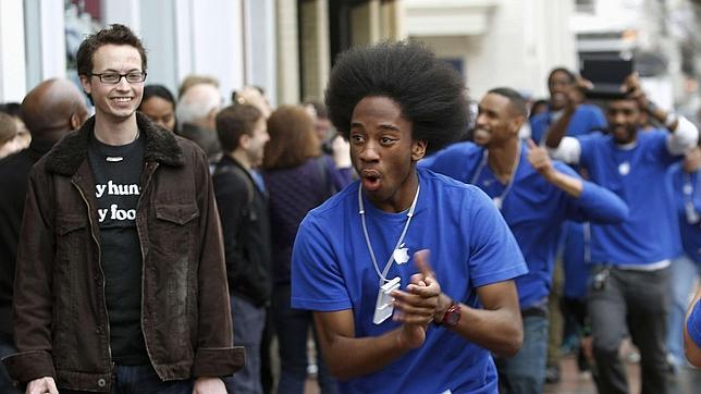 Vuelven las colas para hacerse con el último iPad