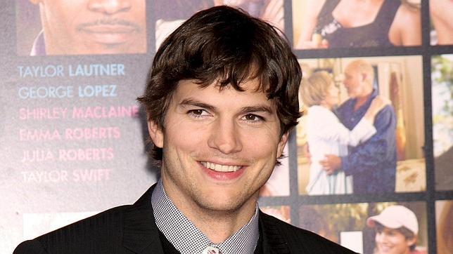 Ashton Kutcher reserva su billete a la luna