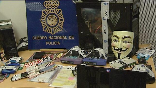 Un líder de Anonymous dice que bastan solo «tres hackers» para atacar una web