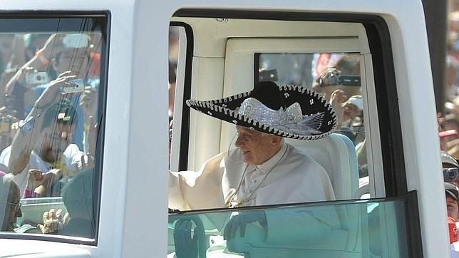 El Papa invita a México a evitar «la inútil venganza y el odio que divide»