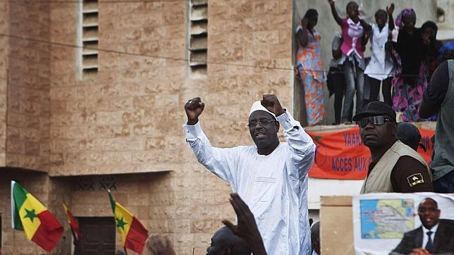 Wade se juega la presidencia de Senegal frente a una oposición en bloque contra él