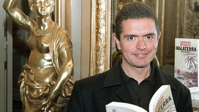 El escritor argentino Leopoldo Brizuela obtiene el Premio Alfaguara