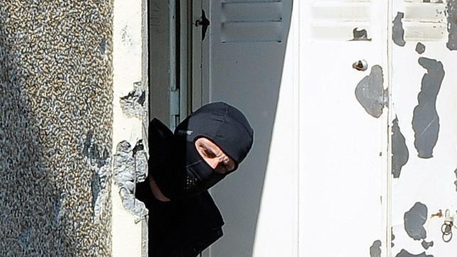 El padre del asesino de Toulouse amenaza con denunciar a Francia por matar a su hijo