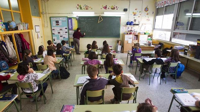 Los españoles invierten el doble de dinero que el resto de nacionalidades en aprender inglés