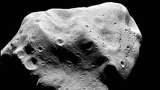 Un asteroide de 48 metros «roza» la Tierra el Domingo de Ramos