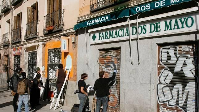 Vecinos de Malasaña se rebelan contra los grafitis que «afean las calles del barrio»