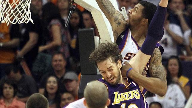 Un brillante Gasol no evita la derrota de los Lakers