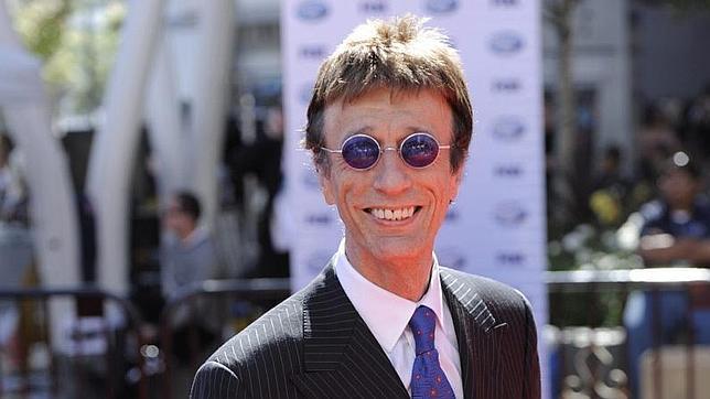 Robin Gibb de los Bee Gees se encuentra en estado grave
