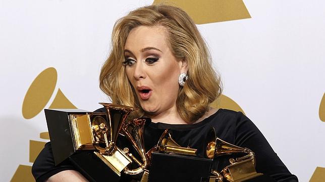 Miley Cyrus y Adele son dos de los nombres más populares de 2012