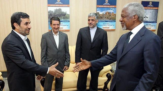 Teherán exige la permanencia de Assad para apoyar el plan de Annan