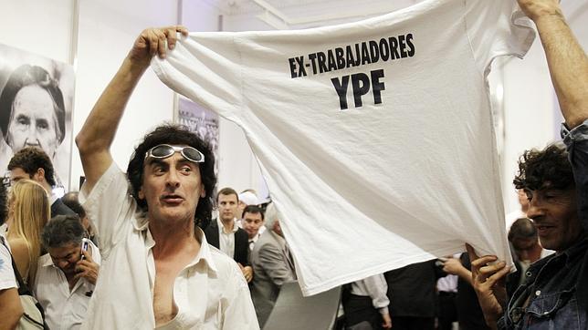 La presión internacional frena la expropiación de YPF