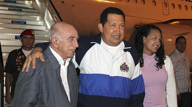 Chávez vuelve a La Habana para comenzar el cuarto ciclo de radioterapia