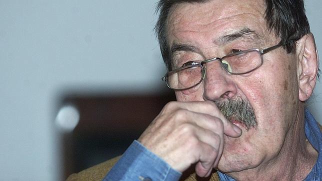 Günter Grass, hospitalizado por problemas cardíacos