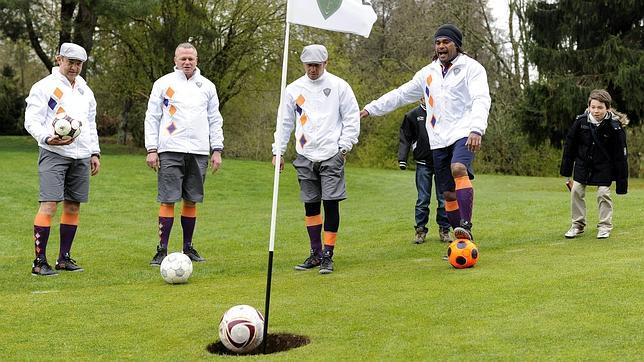 Karembeu se pasa al «FootGolf»