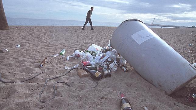 Celebra el Día Mundial de la Tierra «cuidando» la arena de las playas