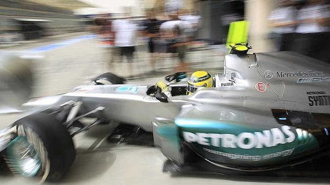 Rosberg manda en los segundos libres de Bahréin