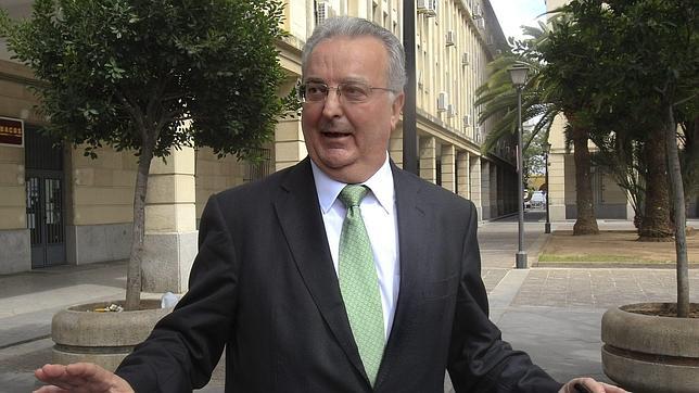 El exconsejero de Empleo de Andalucía defiende la legalidad del sistema de los ERE