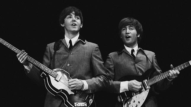 A subasta 20 fotos de los Beatles que permanecieron en álbum familiar 50 años