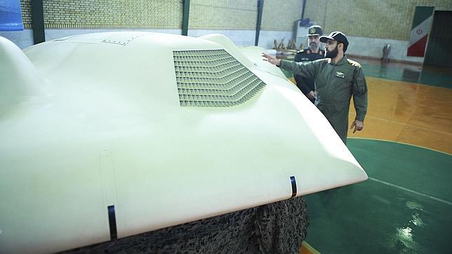 Irán asegura que está copiando un avión espía capturado a Estados Unidos