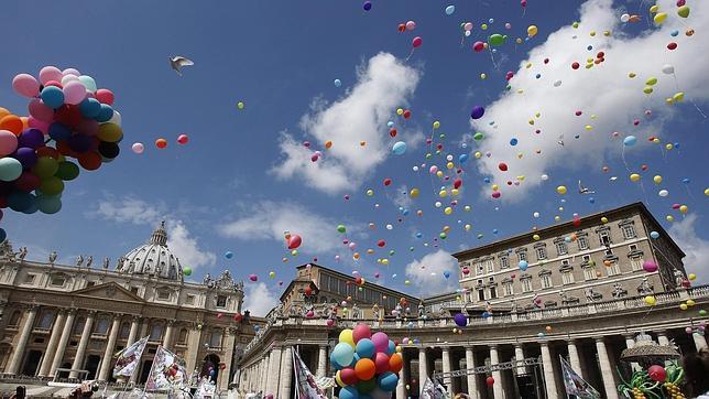 El Papa pide «sobriedad» en las celebraciones de la primera comunión