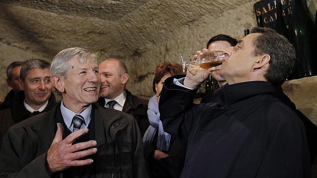 Sarkozy se aferra al miedo a la inmigración y rechaza «seguir recibiendo extranjeros»