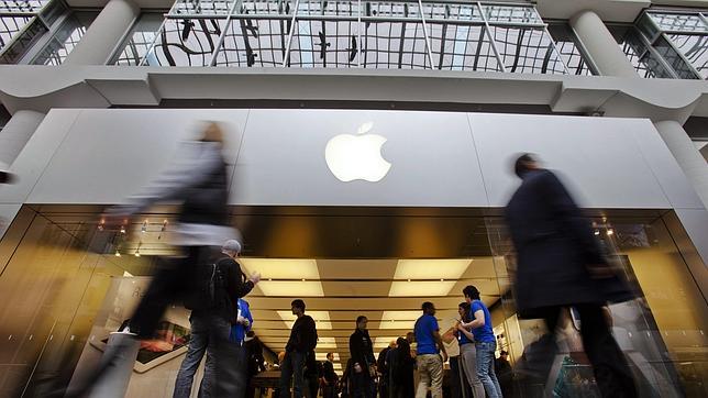 Apple bate récords de beneficios y revoluciona el parqué de Nasdaq