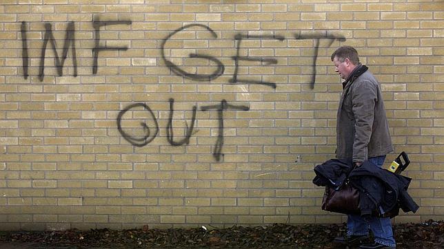 La troika avisa de que Irlanda aún se enfrenta a «riesgos considerables»