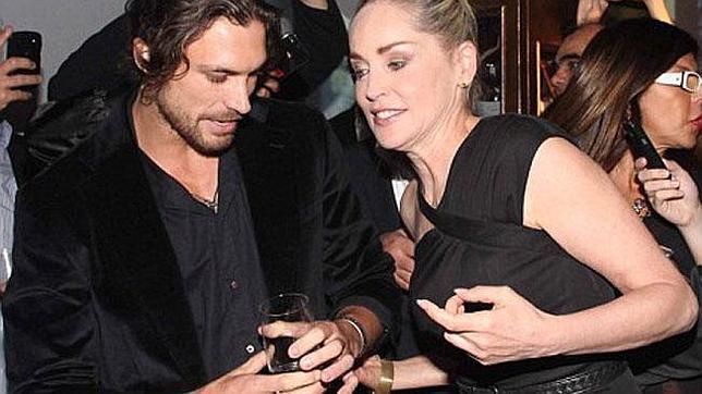 Sharon Stone «luce» nuevo novio