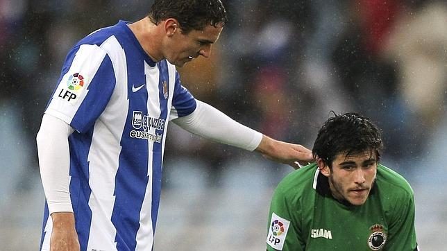 El Racing desciende falta de tres jornadas y la Real Sociedad certifica la permanencia